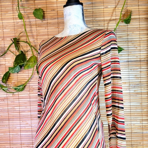 Slim Fit Sheath Blouse - Picture 2 of 7